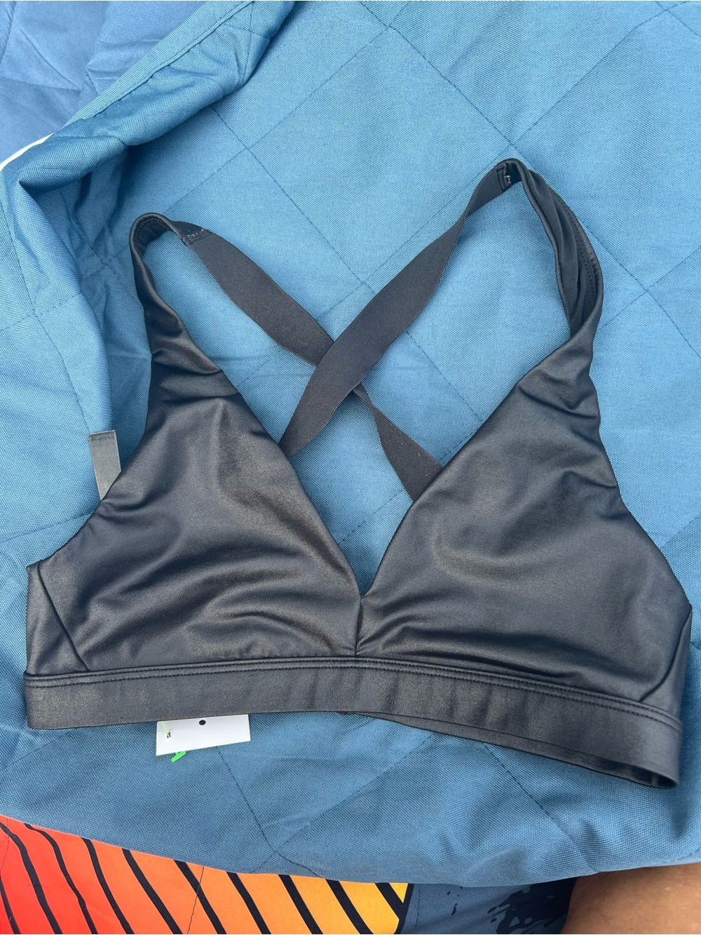 Victoria’s Sport Cross-Back Sports Bra — Black